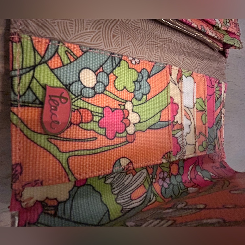 NWOT Sakroots Women's Vibrant Floral Trifold Wallet - Orange, Pink, Green - Picture 5 of 9